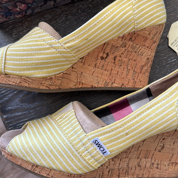 TOMS  peep toe wedges - Picture 3 of 7